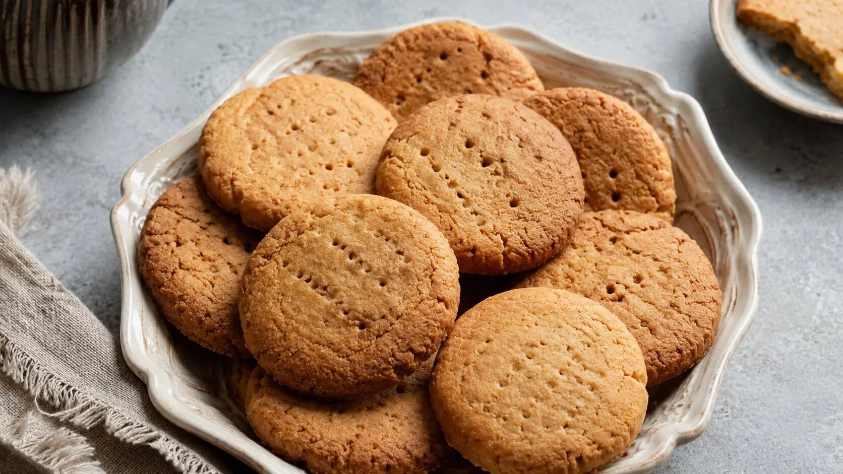 Crispy Bakery Style Atta Biscuits Crispy Bakery Style Atta Biscuits