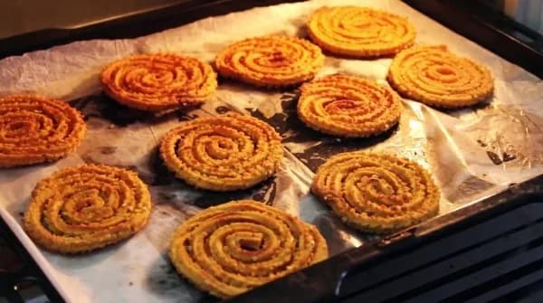 Instant Crunchy Chakli Instant Crunchy Chakli